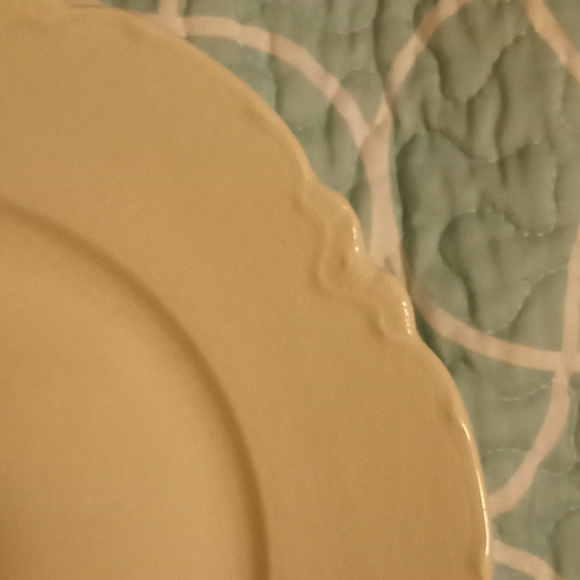 Johnston Bros collectible plate - Picture 2 of 4